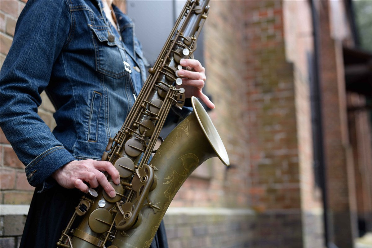 Portrait　Tenor Saxophone Anchert - Rustic